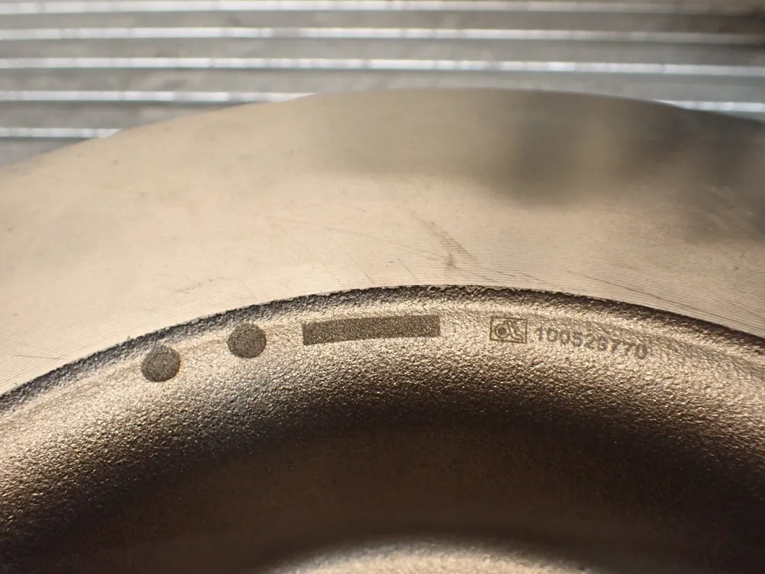 Marking a metal brake disc