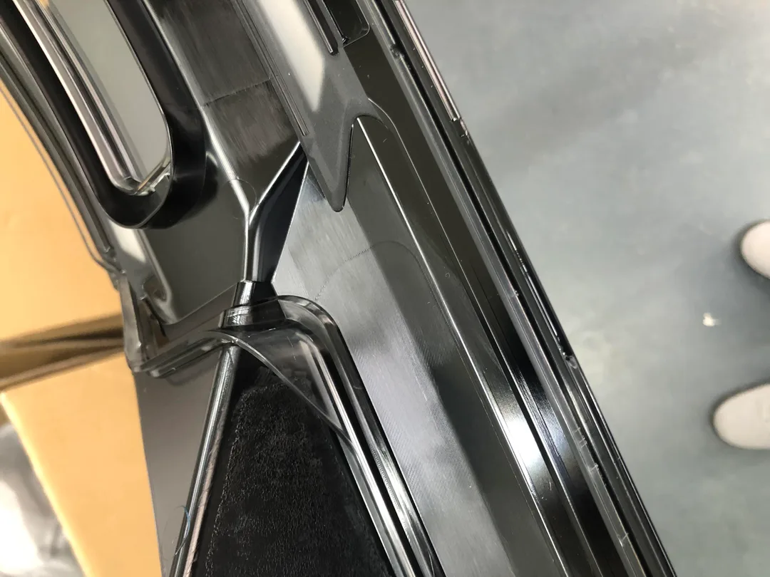 CO2 sprue cutting