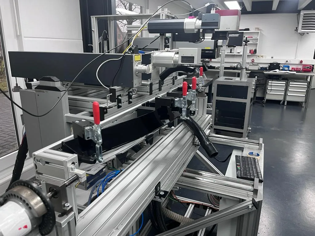 Application – CO2 PMMA cutting, detail view
